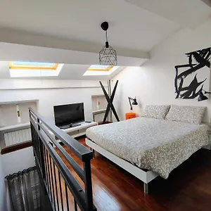 sophias-loft.emilia-romagnahotels.net/