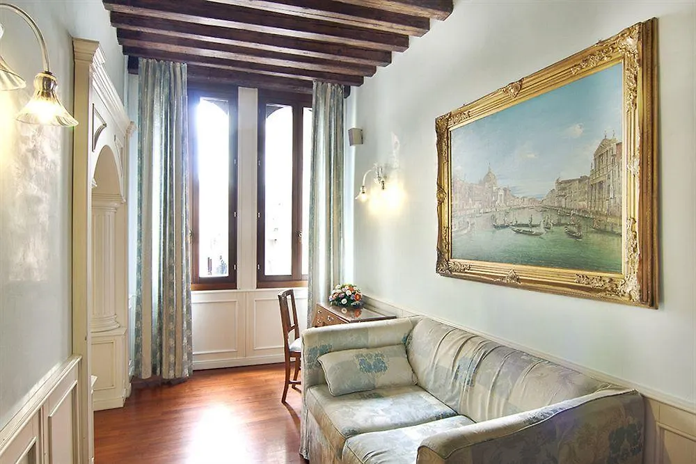 Palazzo La Scala Hotel Veneza 3*,